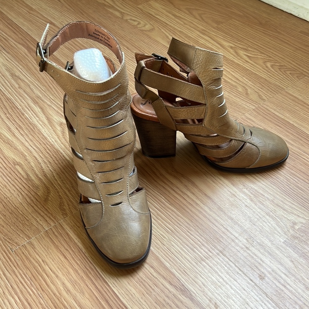 Buckle cutout booties